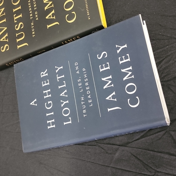 James Comey set of books saving justice and A higher loyalty - Picture 3 of 4